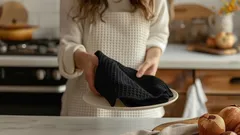 Miten päästä eroon epämiellyttävistä hajuista keittiöpyyhkeissä – toimiva kotikonsti