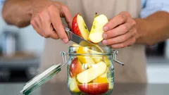 Kuinka säilyttää omenat oikein, jotta ne pysyvät tuoreina jopa 20 päivää